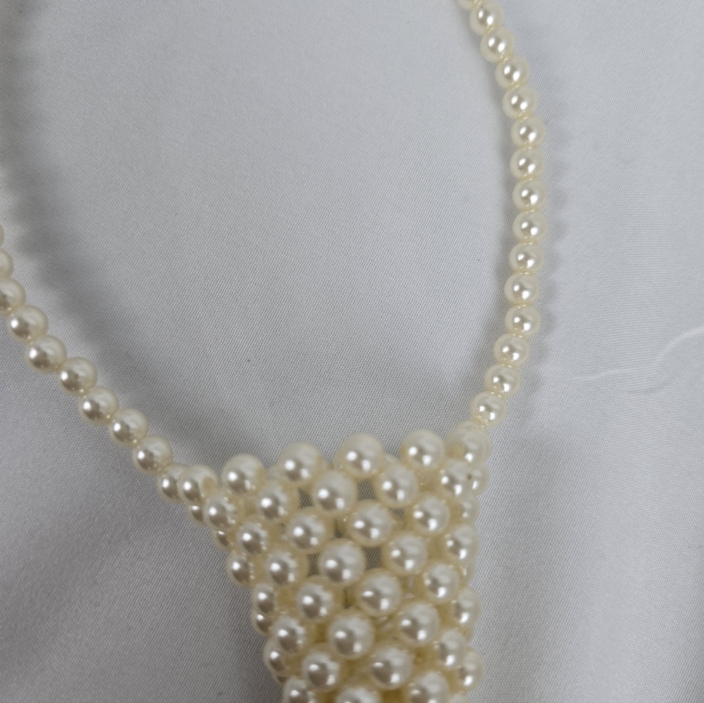 Vintage Pearl Necktie Necklace Statement Piece 15.5" Faux Pearls - Picture 4 of 4